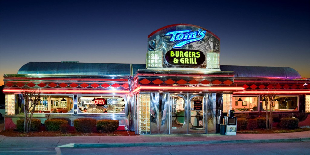 Toms-Night-Shot
